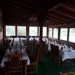 Gradska Plaza Ada Estalagem *