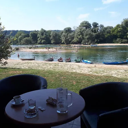 Gradska Plaza Ada Fogadó Novi Grad