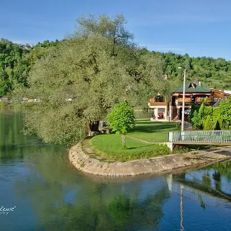 Gradska Plaza Ada Fogadó Bosanski Novi