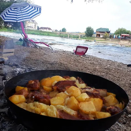 Gradska Plaza Ada Fogadó