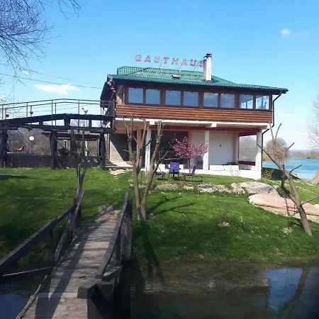 Gradska Plaza Ada Fogadó *