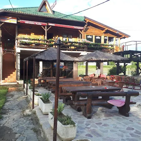 Gradska Plaza Ada Gasthof *