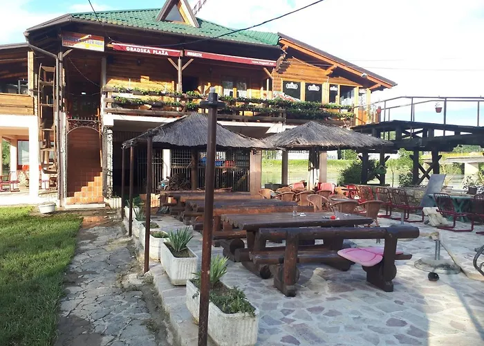 Gradska Plaza Ada Gasthof *